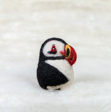 Load image into Gallery viewer, Puffin Felti
