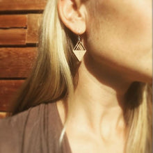Load image into Gallery viewer, Mana Jewelry: Kona Earrings
